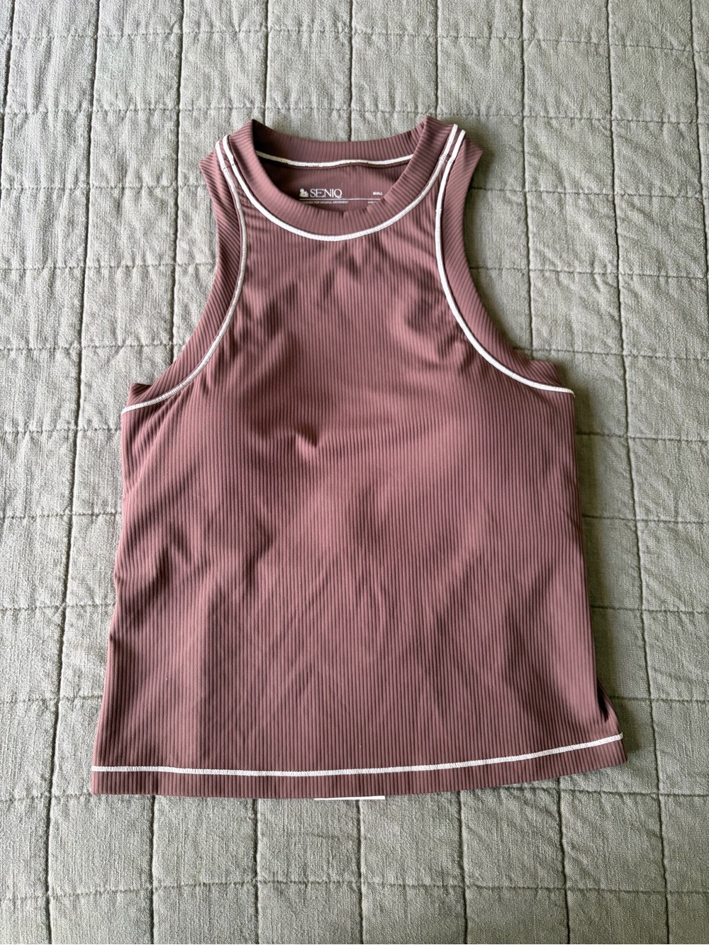 SENIQ Women's Oasis Tank Built-In Bra Cabin Brown NWT Small